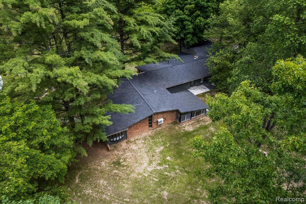 1765 East Predmore Road Oakland, MI 48363 - Photo 4 of 65