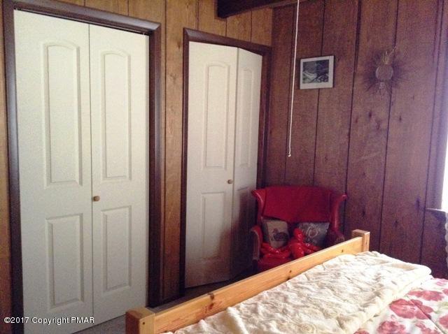 182 Edinburgh Road Bushkill, PA 18324 - Photo 13 of 41 bedroom first floor closets