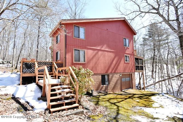 182 Edinburgh Road Bushkill, PA 18324 - Photo 2 of 41 side with garage