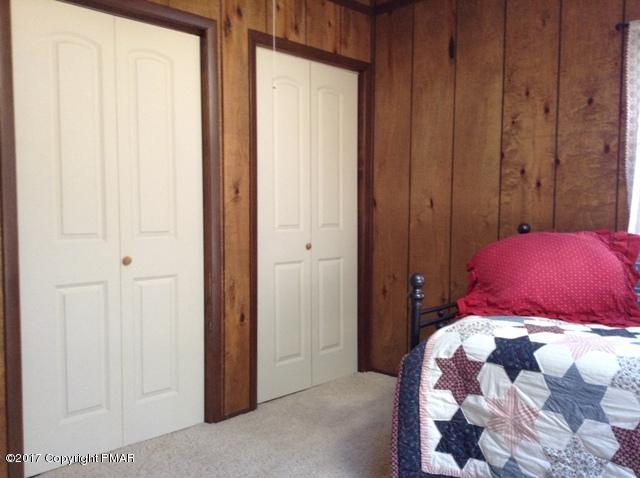182 Edinburgh Road Bushkill, PA 18324 - Photo 22 of 41 bedroom 3 closets
