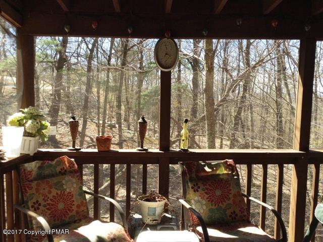 182 Edinburgh Road Bushkill, PA 18324 - Photo 4 of 41 screened porch