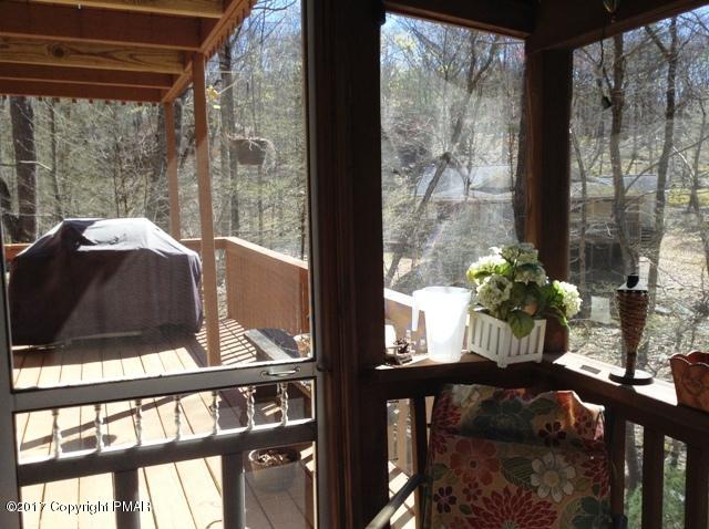 182 Edinburgh Road Bushkill, PA 18324 - Photo 6 of 41 back deck