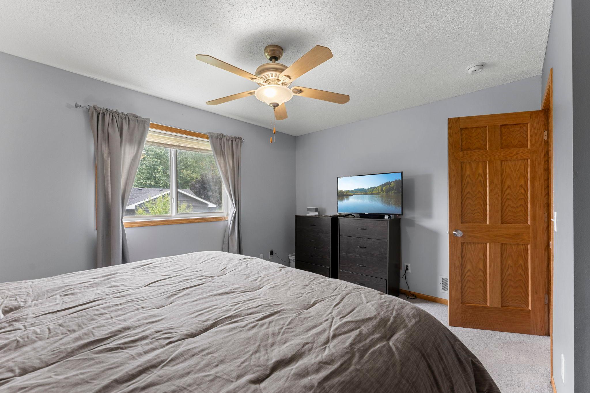 2033 Joe's Lake Road Cambridge, MN 55008 - Photo 26 of 61 Gallery Image 26