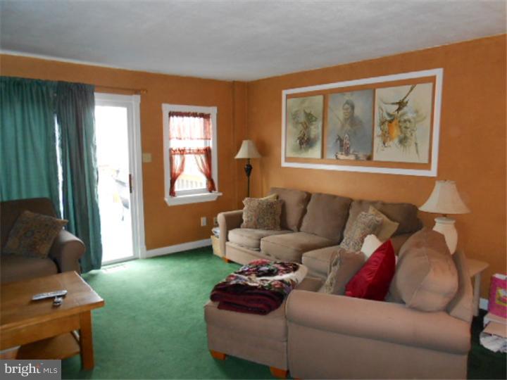 12134 Sweet Briar Road Philadelphia, PA 19154 - Photo 7 of 19 Gallery Image 7
