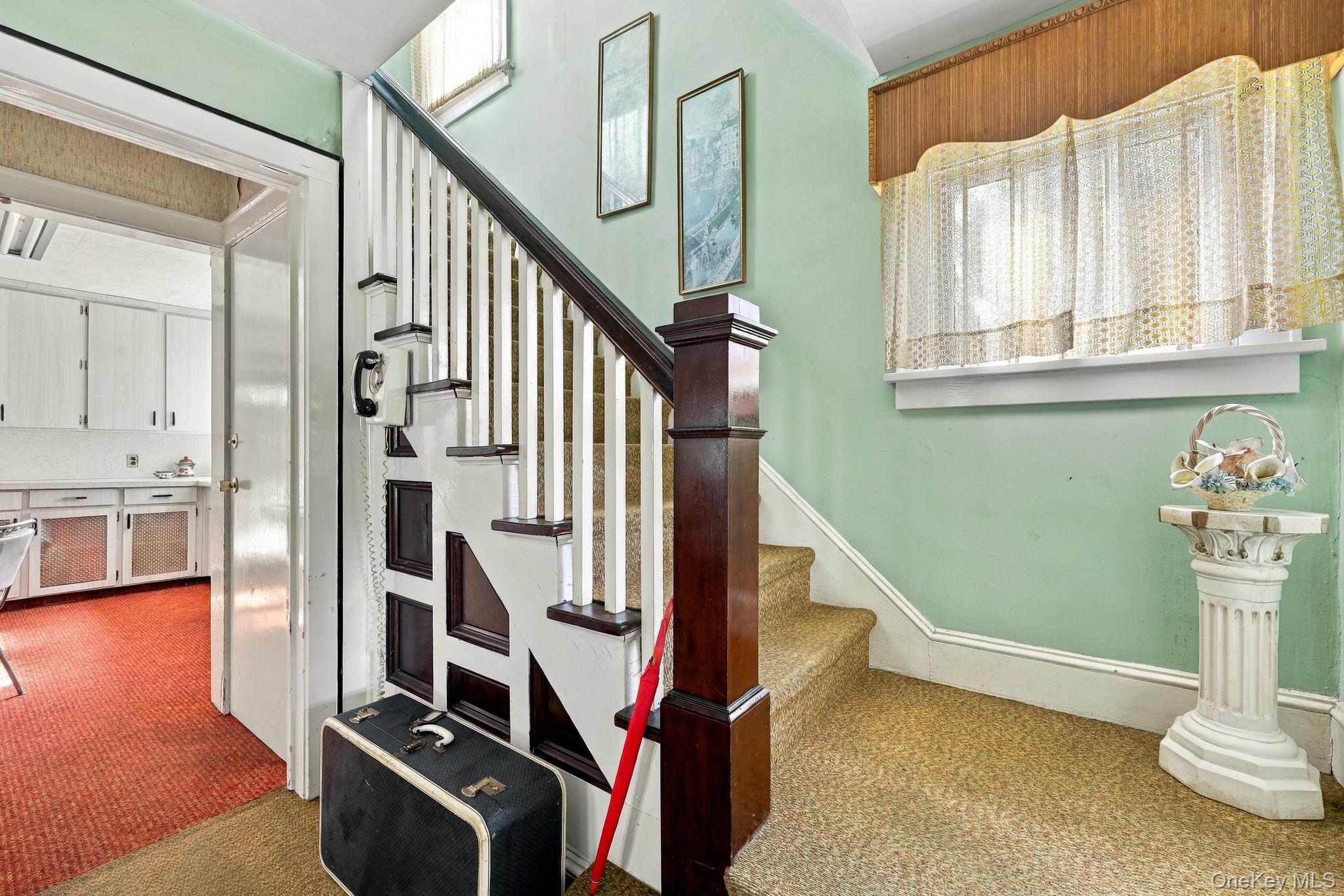 696 Springtown Road Tillson, NY 12486 - Photo 6 of 36 Gallery Image 6