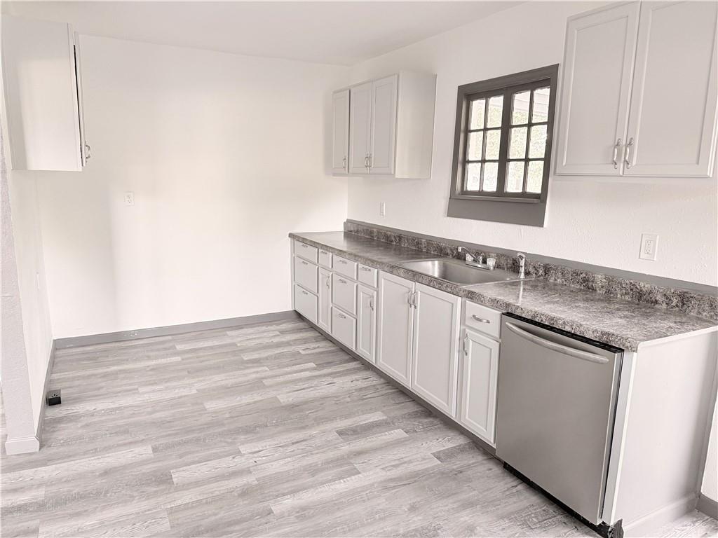 405 East 3rd Street Erie, KS 66733 - Photo 6 of 16