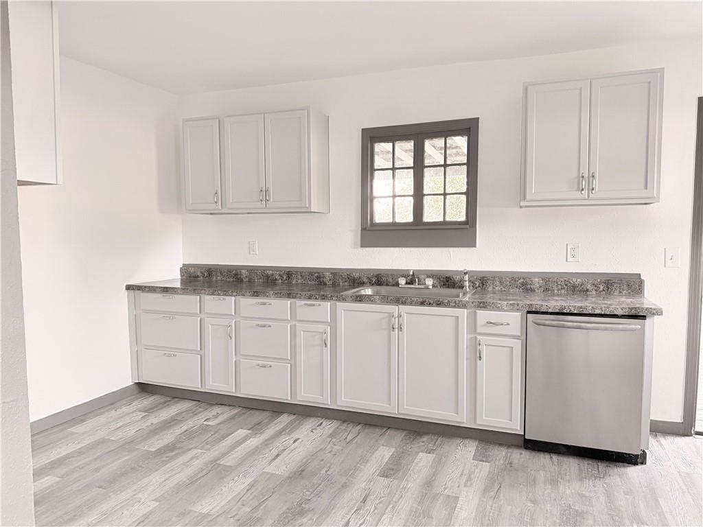 405 East 3rd Street Erie, KS 66733 - Photo 7 of 16