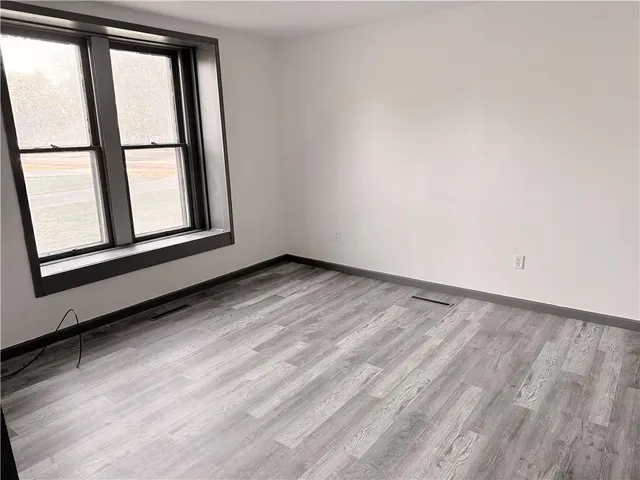 $84,900 | 405 East 3rd Street, Erie, KS 66733