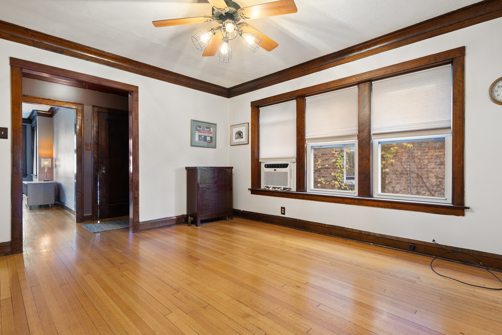 4529 North Harding Avenue Chicago, IL 60625 - Photo 9 of 16 Gallery Image 9