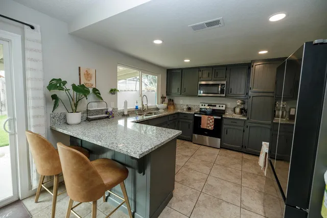 $500,000 | 330 Wiley Court, Turlock, CA 95382