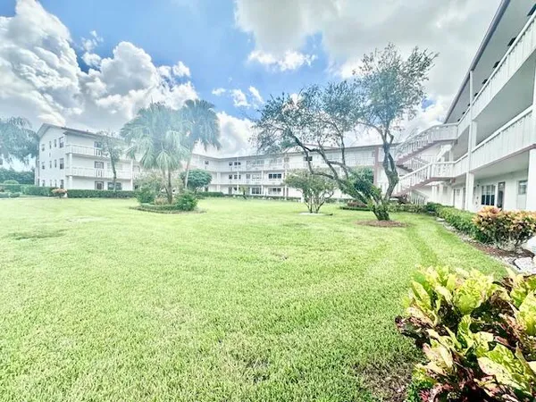 $80,000 | 583 Fanshaw North, Unit N, Boca Raton, FL 33434