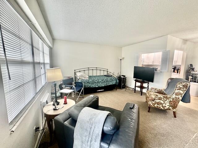 583 Fanshaw North, Unit N Boca Raton, FL 33434 - Photo 4 of 36 Living Room