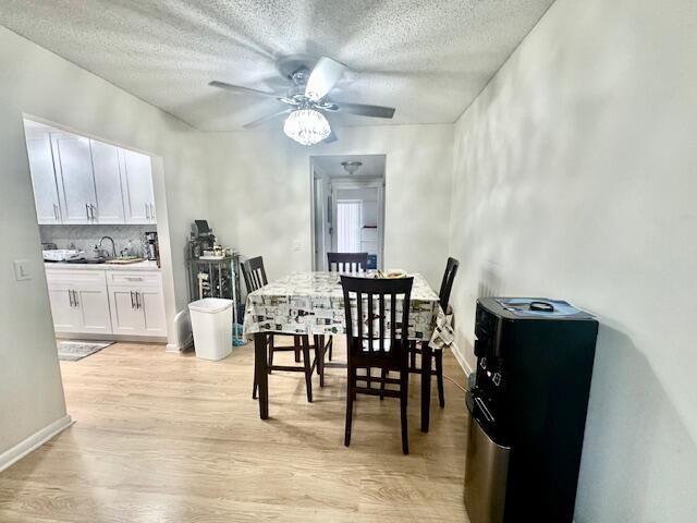 583 Fanshaw North, Unit N Boca Raton, FL 33434 - Photo 6 of 36 Dining Room