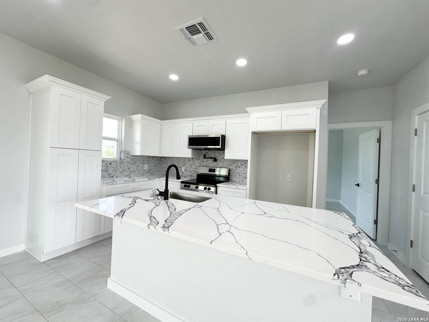 150 Ranchero Way Natalia, TX 78059 - Photo 8 of 30
