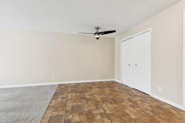 $158,000 | 130 Demont Avenue, Unit 142, Little Canada, MN 55117