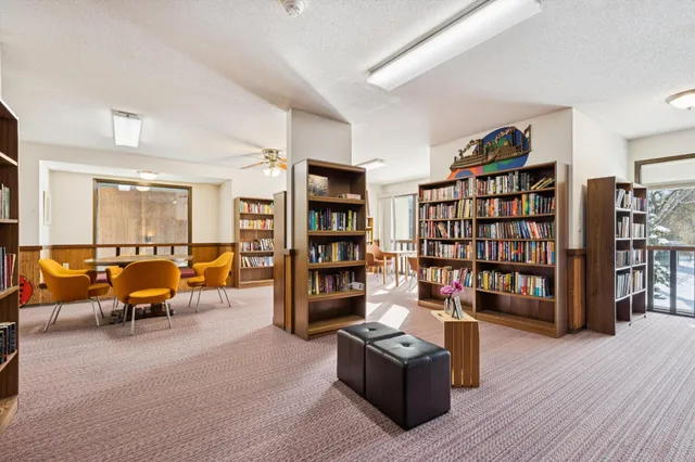 $158,000 | 130 Demont Avenue, Unit 142, Little Canada, MN 55117