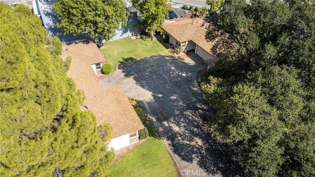 2815-2819 Sycamore Avenue La Crescenta, CA 91214 - Photo 2 of 15 a view of lake