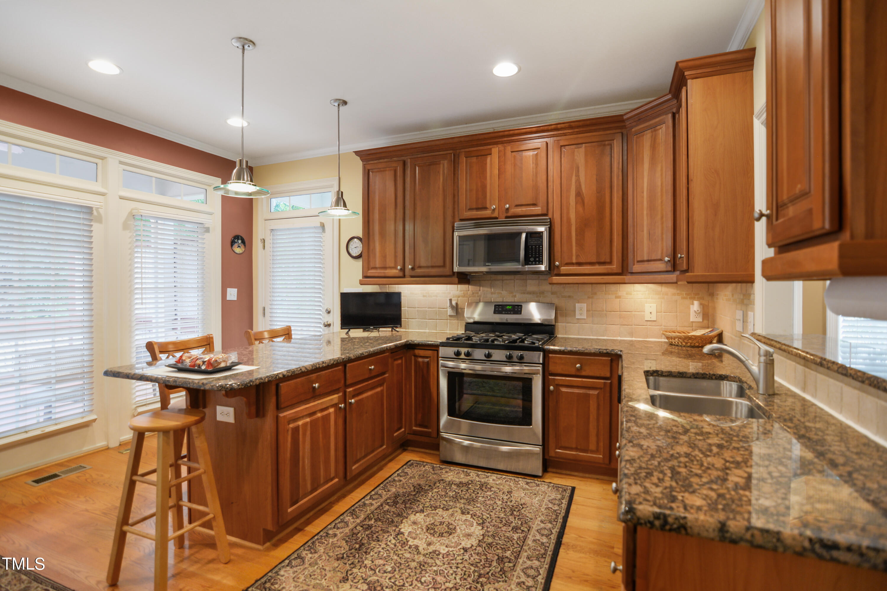 215 Baggett Avenue Raleigh, NC 27604 - Photo 7 of 20 07
