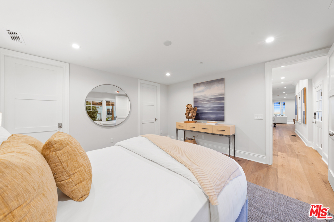 401 Ocean Avenue, Unit 1 Santa Monica, CA 90402 - Photo 22 of 37 Gallery Image 22
