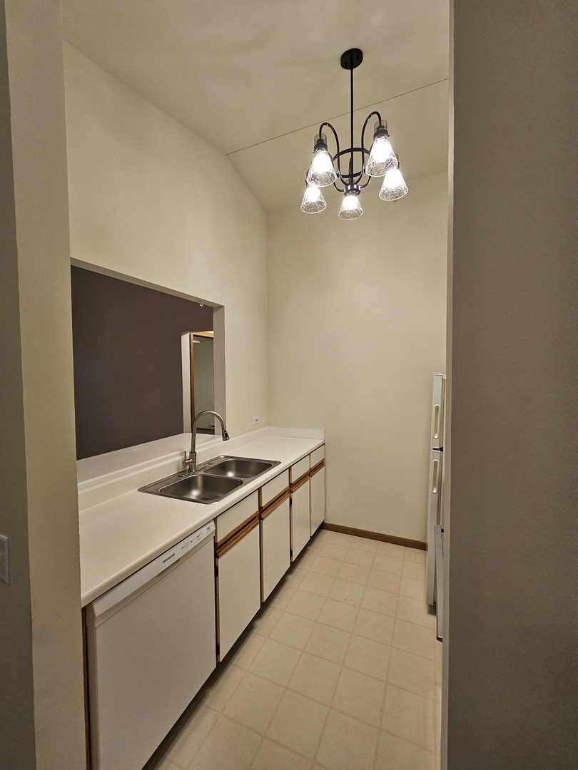 1435 Spring Brook Court, Unit 2B Round Lake Beach, IL 60073 - Photo 3 of 21