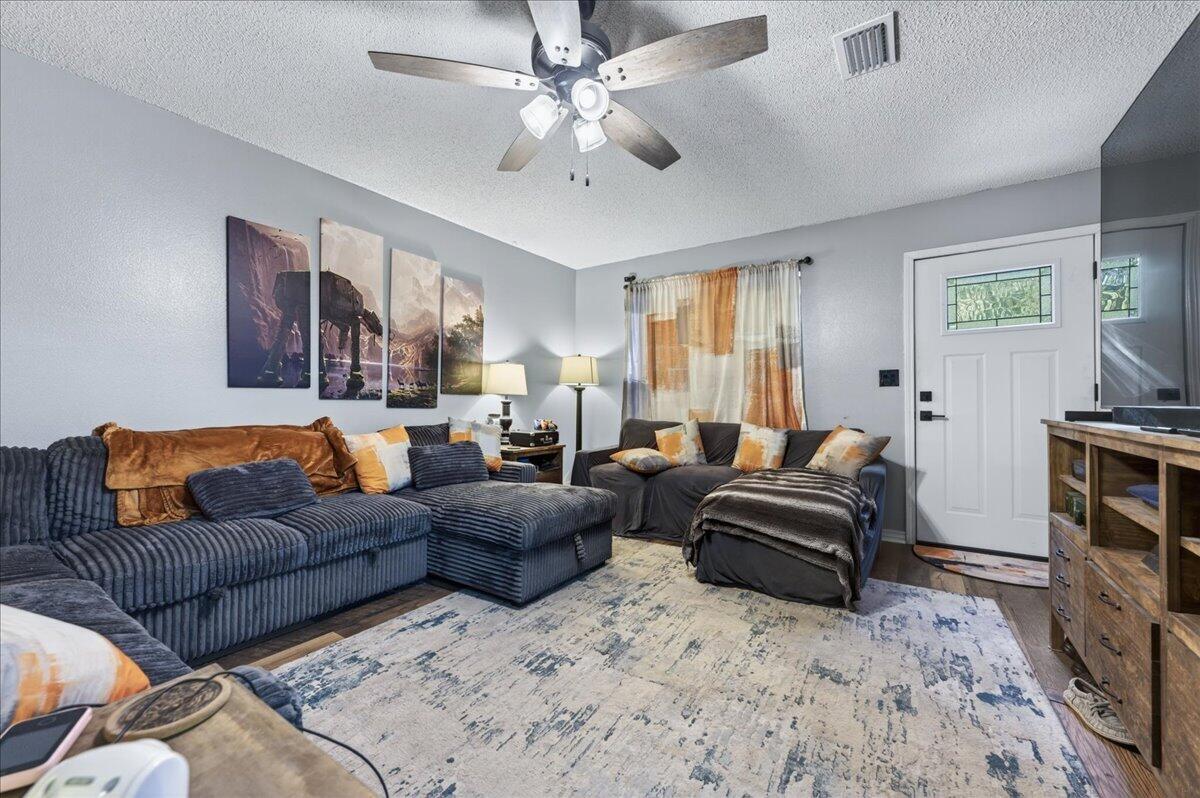 5529 Rainbow Lane Crestview, FL 32539 - Photo 2 of 29 04-5529 Rainbow Ln-Crestview-4