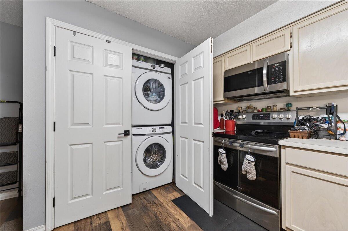 5529 Rainbow Lane Crestview, FL 32539 - Photo 9 of 29 11-5529 Rainbow Ln-Crestview-11