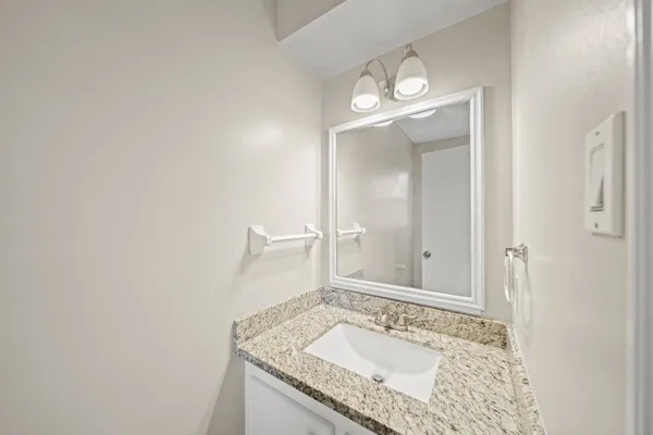 $2,075 | 1123 Marne Lane, Houston, TX 77090