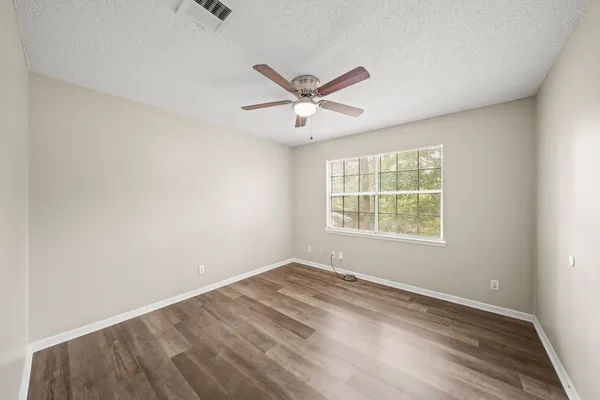 $2,075 | 1123 Marne Lane, Houston, TX 77090