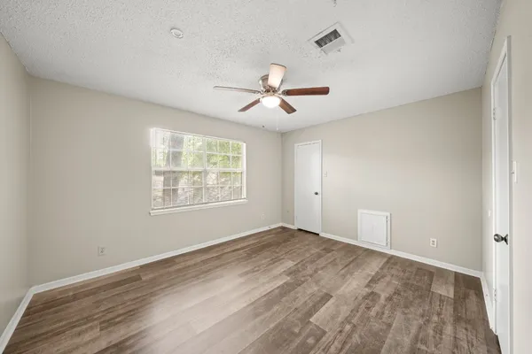 $2,075 | 1123 Marne Lane, Houston, TX 77090