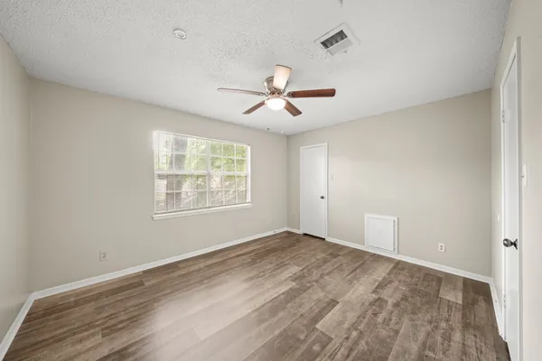 $2,075 | 1123 Marne Lane, Houston, TX 77090