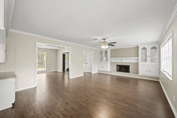 $2,075 | 1123 Marne Lane, Houston, TX 77090