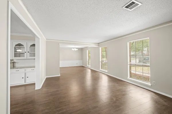 $2,075 | 1123 Marne Lane, Houston, TX 77090