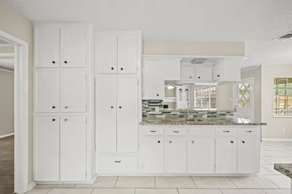 $2,075 | 1123 Marne Lane, Houston, TX 77090