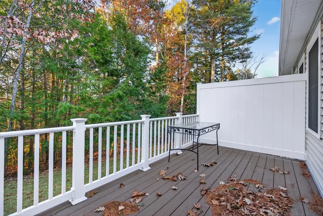 $717,900 | 24 York Ledge Drive, Unit 24, Cumberland, ME 04110