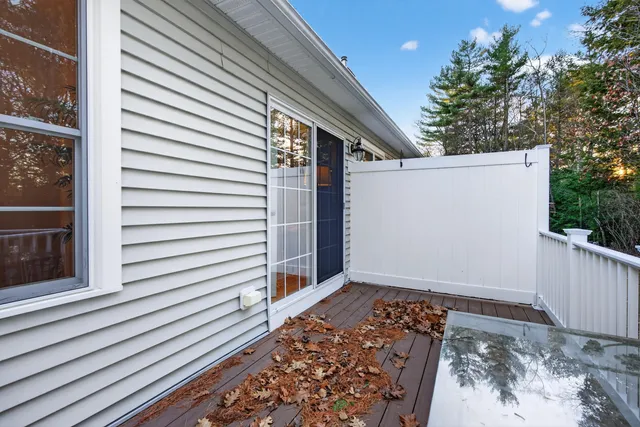 $717,900 | 24 York Ledge Drive, Unit 24, Cumberland, ME 04110