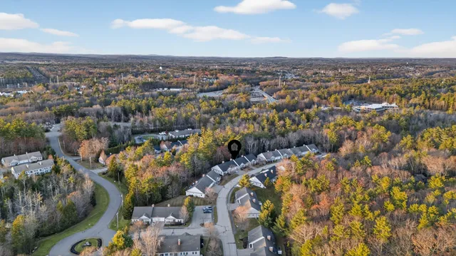 $717,900 | 24 York Ledge Drive, Unit 24, Cumberland, ME 04110