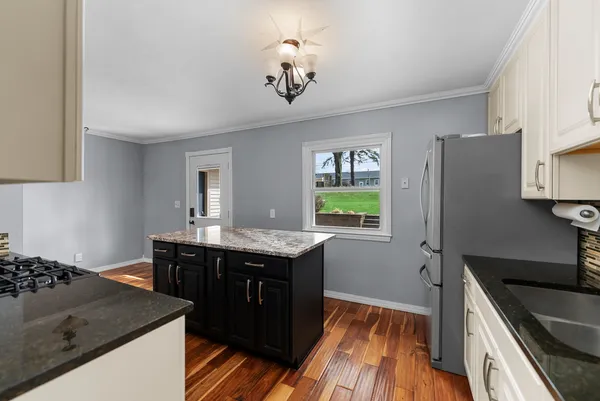 $269,900 | 2425 West 46th Street, Davenport, IA 52806