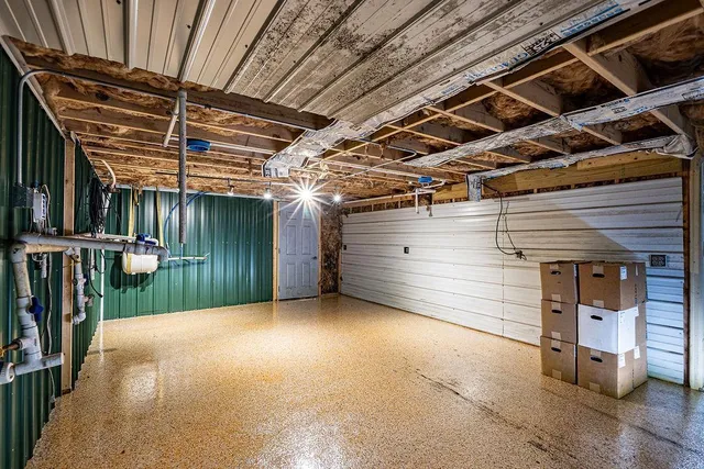 $1,800,000 | 16385 310th Street, Center City, MN 55012