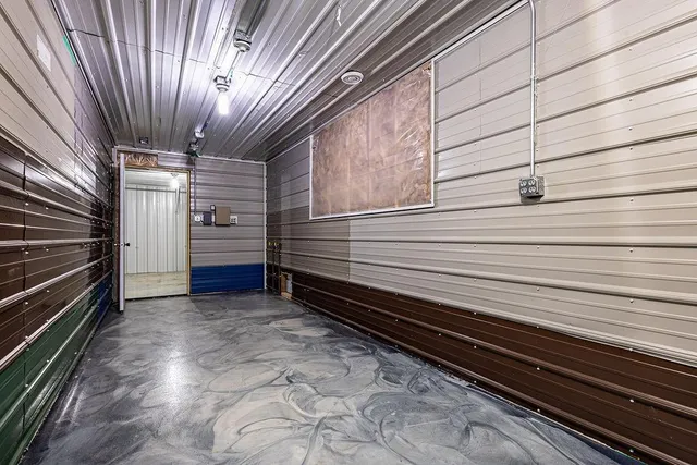 $1,800,000 | 16385 310th Street, Center City, MN 55012