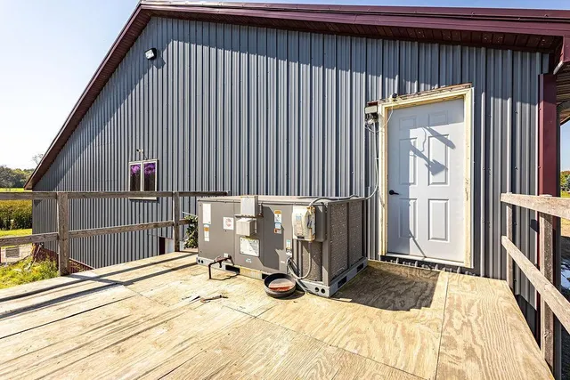 $1,800,000 | 16385 310th Street, Center City, MN 55012