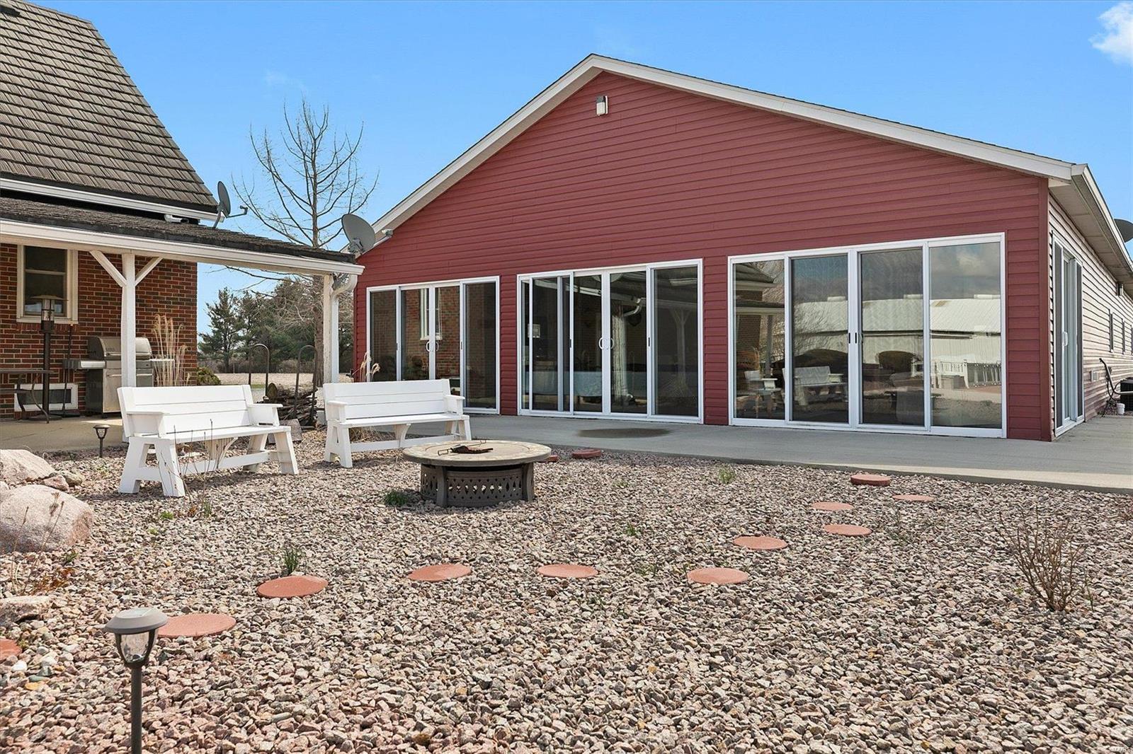 8441 Old Moro Road Dorsey, IL 62021 - Photo 2 of 80