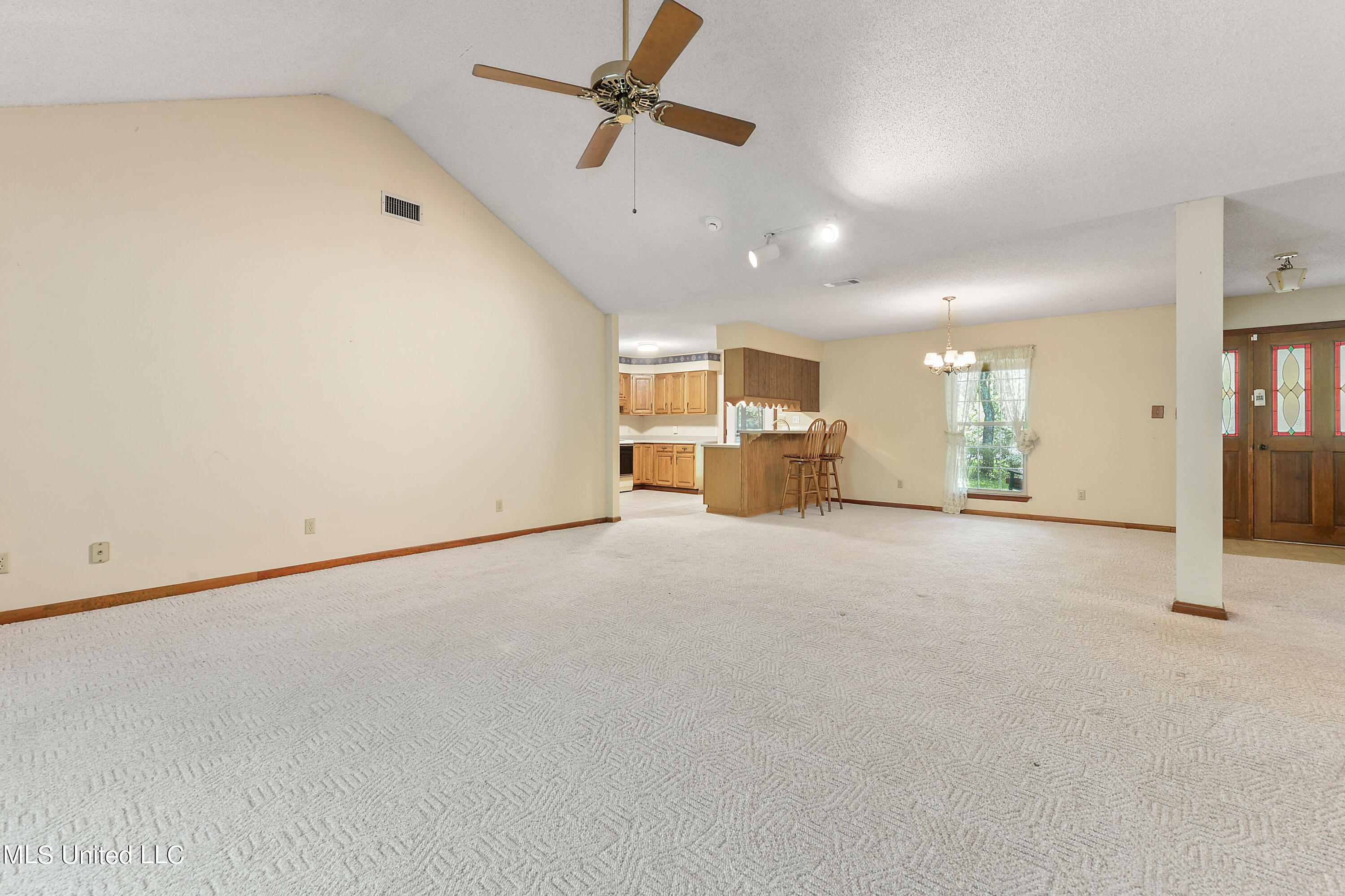 5496 Whetstone Road D'Iberville, MS 39540 - Photo 5 of 29 005