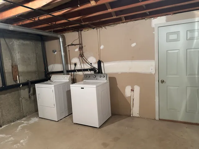 a view of a storage & utility room