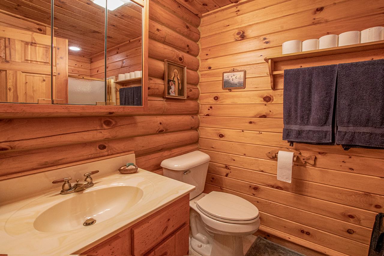 2429 Rangeline Road Eagle River, WI 54521 - Photo 16 of 35 Gallery Image 16