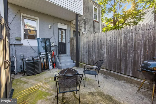 a view of yard with seating space