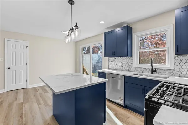 $2,800 | 17740 Clyde Avenue, Lansing, IL 60438