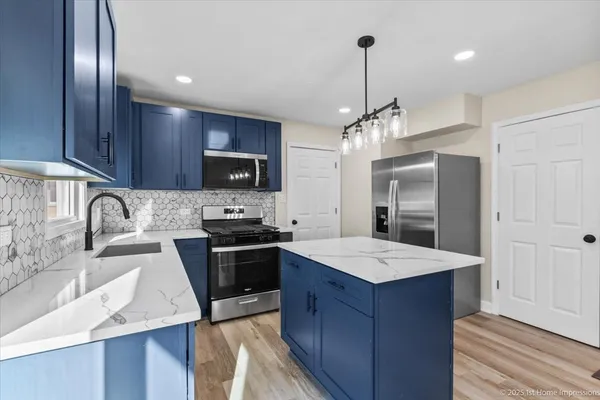 $2,800 | 17740 Clyde Avenue, Lansing, IL 60438