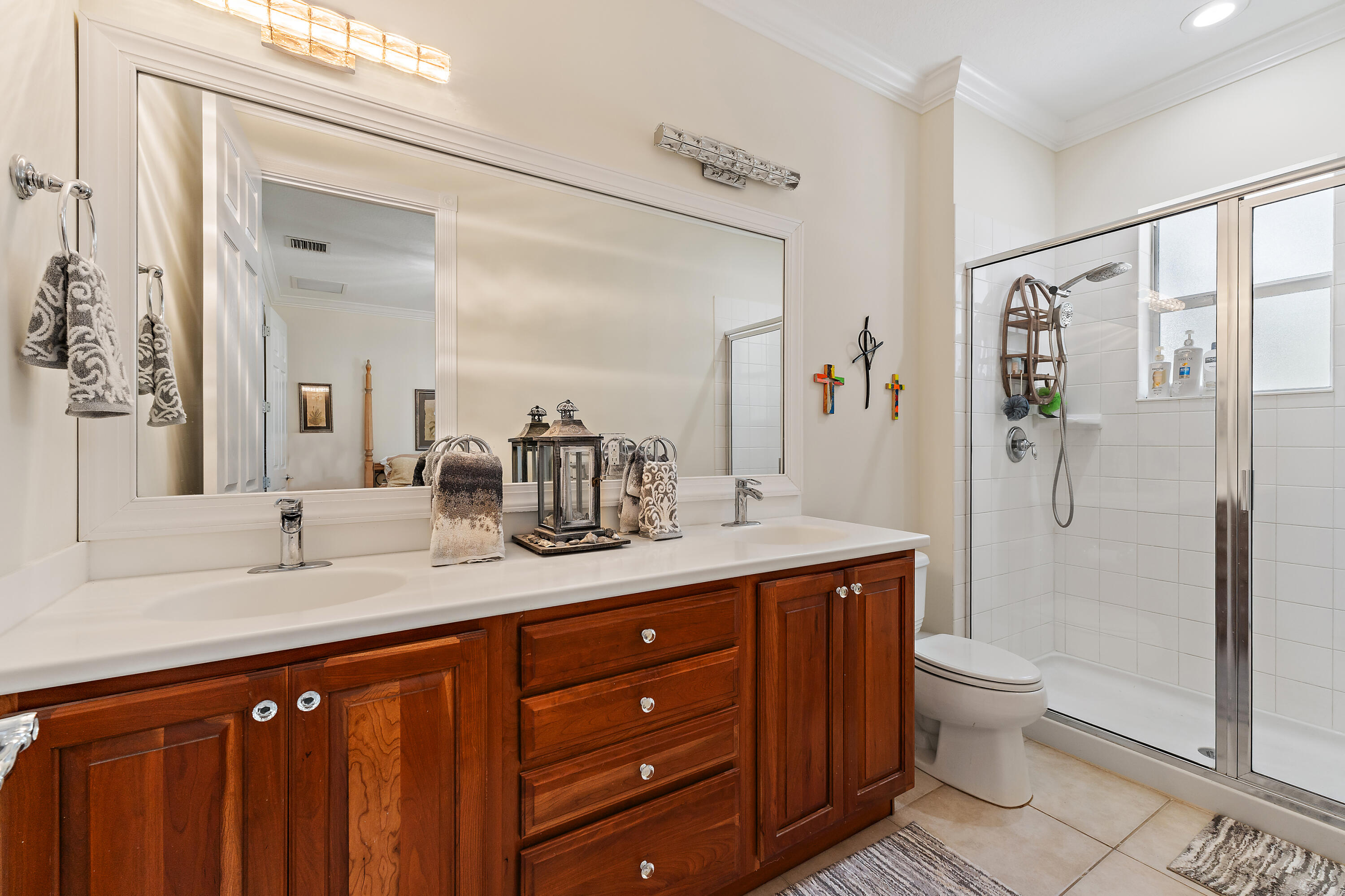 1302 Sunshine Drive Jupiter, FL 33458 - Photo 20 of 43 Primary Bath