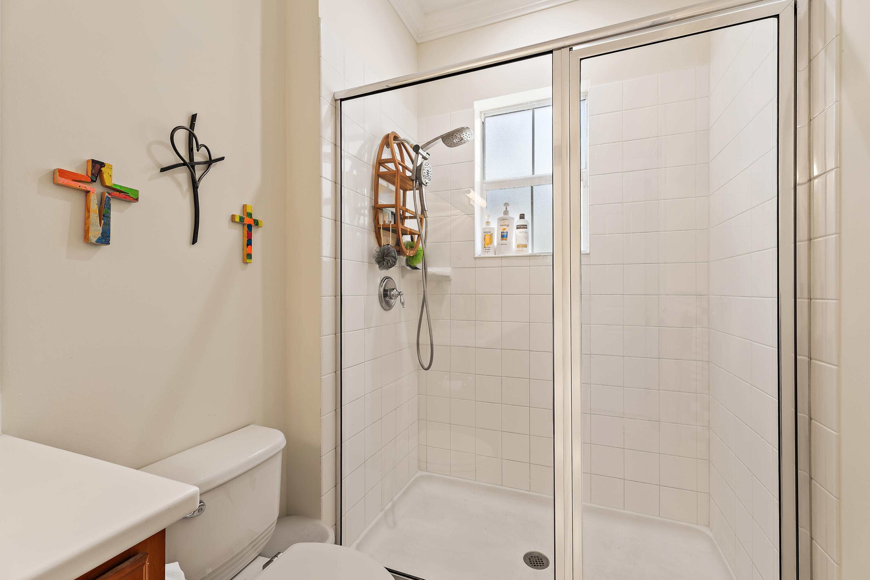 1302 Sunshine Drive Jupiter, FL 33458 - Photo 21 of 43 Primary Bath