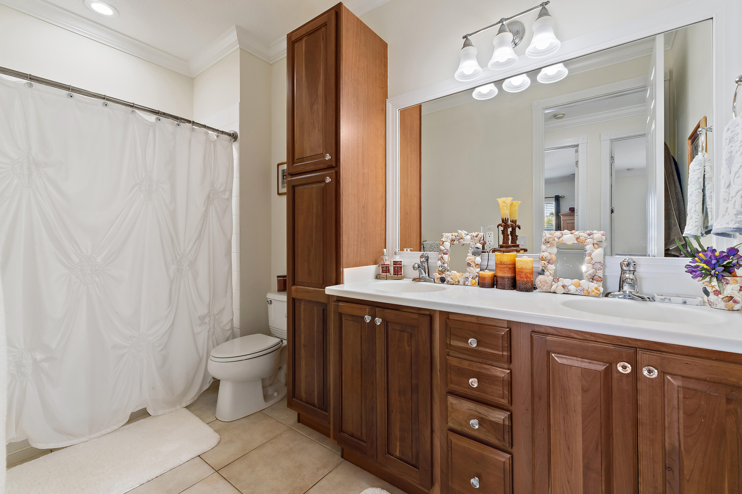 1302 Sunshine Drive Jupiter, FL 33458 - Photo 25 of 43 2nd Bath